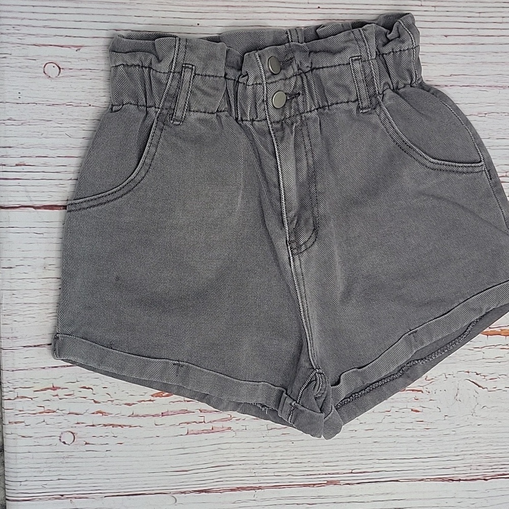 DAY + MOON Women's Gray High-Waisted Shorts NWT Size Small - Picture 7 of 7